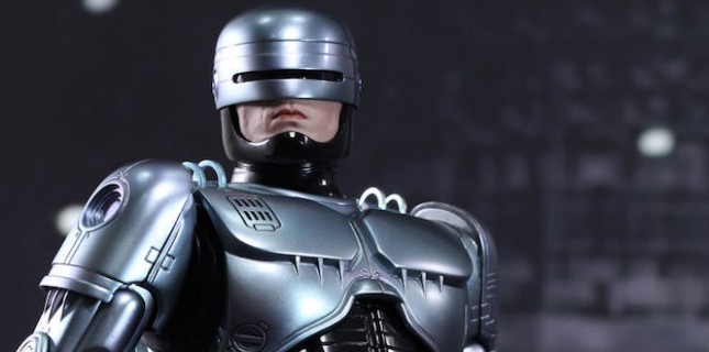 Neill Blomkamp RoboCop'un Devam Filmini Çekecek