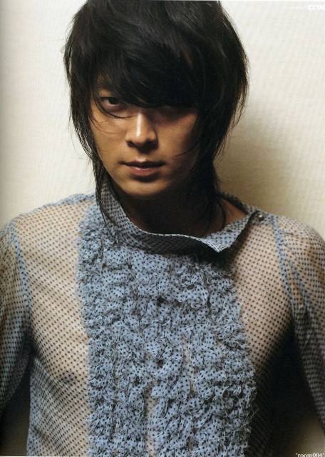 Kang Dong-won fotoğrafı