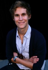 Rhys Wakefield fotoğrafı