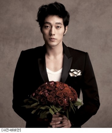 So Ji-seob Fotoğrafı