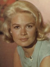 Sandra Dee fotoğrafı