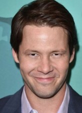 Ike Barinholtz fotoğrafı