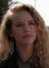 Amanda Peterson fotoğrafı