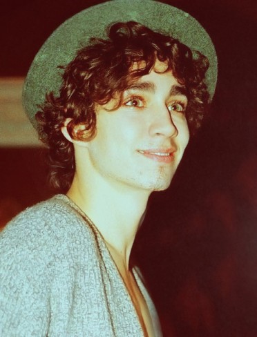Robert Sheehan Fotoğrafı