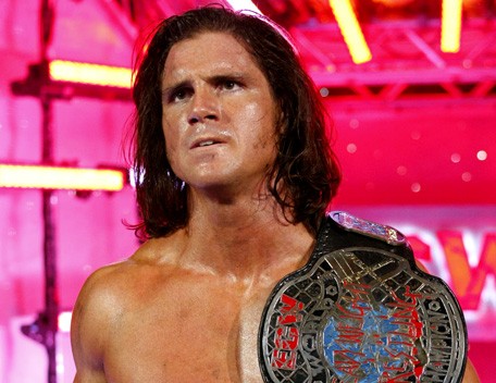 John Hennigan Fotoğrafı