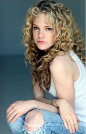 Mackenzie Mauzy Fotoğrafı