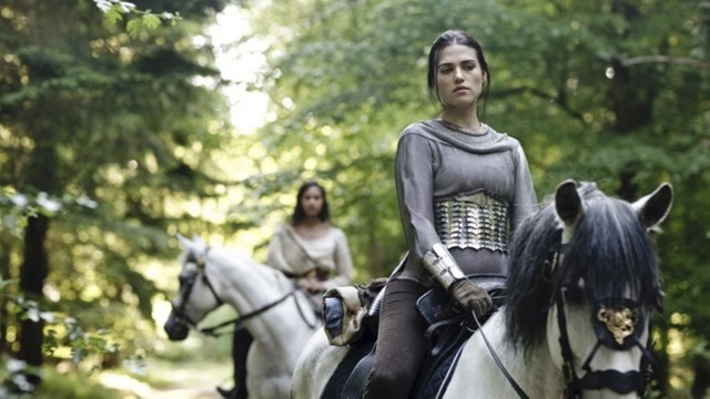 Katie McGrath Fotoğrafı