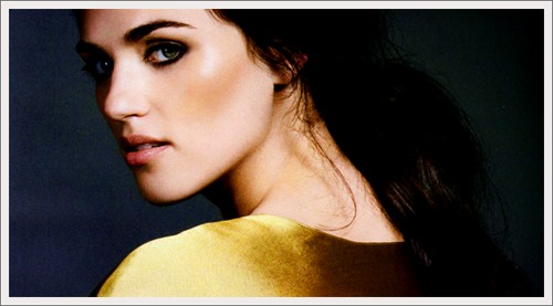 Katie McGrath Fotoğrafı