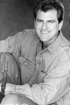 John Allen Fotoğrafı