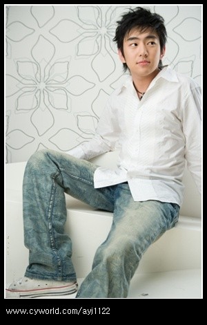 Ahn Yong-joon Fotoğrafı