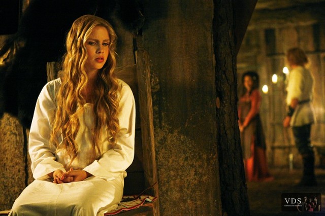 Claire Holt Fotoğrafı