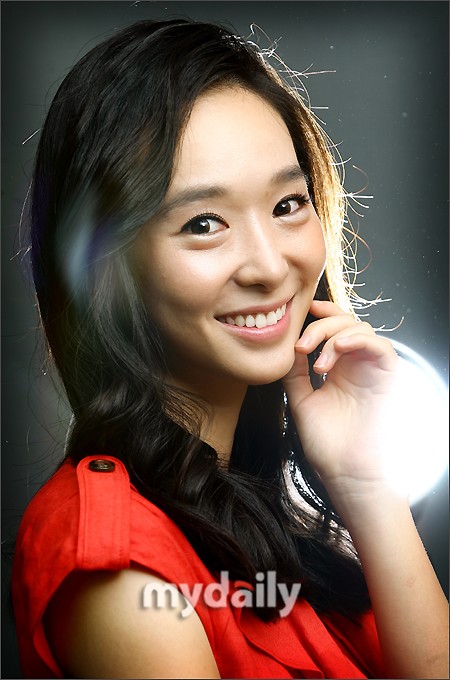 Han Soo-yeon Fotoğrafı