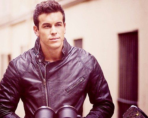 Mario Casas Fotoğrafı