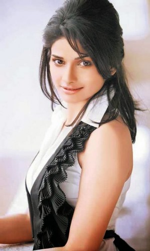 Prachi Desai Fotoğrafı
