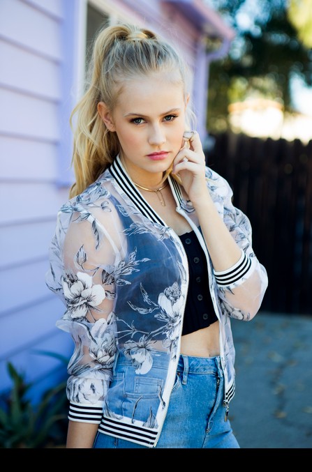 Danika Yarosh Fotoğrafı