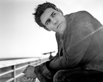 Dean J. West fotoğrafı