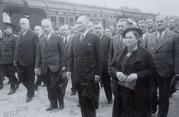 Mustafa Kemal Atatürk Fotoğrafı
