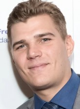 Chris Zylka fotoğrafı