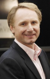 Dan Brown fotoğrafı