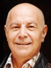 Mazhar Alanson fotoğrafı