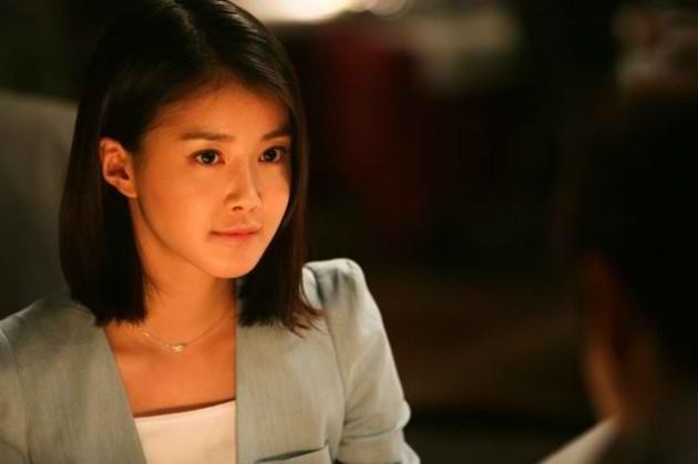 Lee Si-young Fotoğrafı