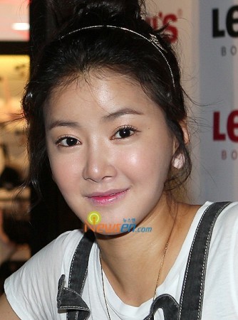 Lee Si-young Fotoğrafı