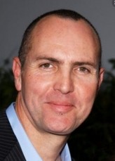 Arnold Vosloo fotoğrafı