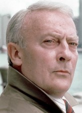 Edward Woodward fotoğrafı