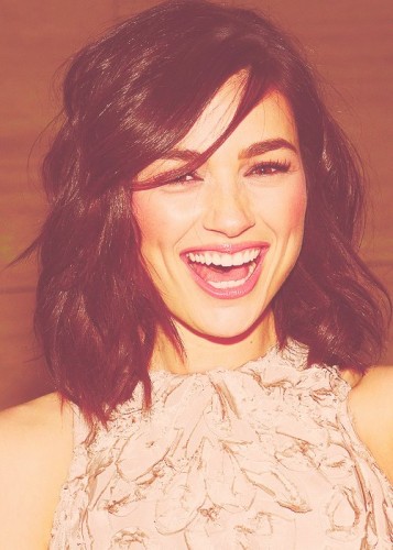 Crystal Reed Fotoğrafı