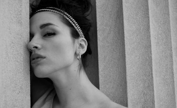 Crystal Reed Fotoğrafı