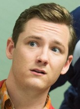 Lewis Pullman fotoğrafı