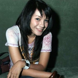 Girindra Kara Fotoğrafı