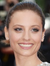 Michelle Jenner fotoğrafı