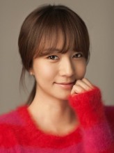 Jung Ji-yoon fotoğrafı