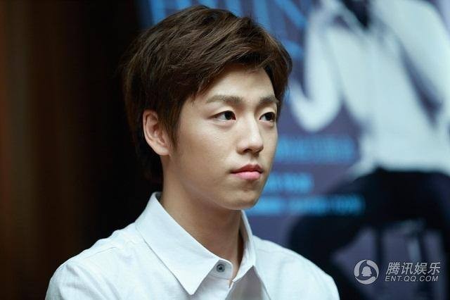 Lee Hyun-woo Fotoğrafı