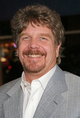 John Wells fotoğrafı