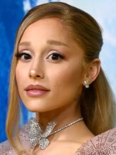 Ariana Grande fotoğrafı