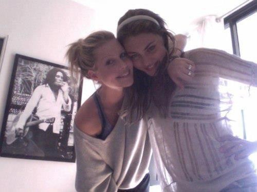 Phoebe Tonkin Fotoğrafı