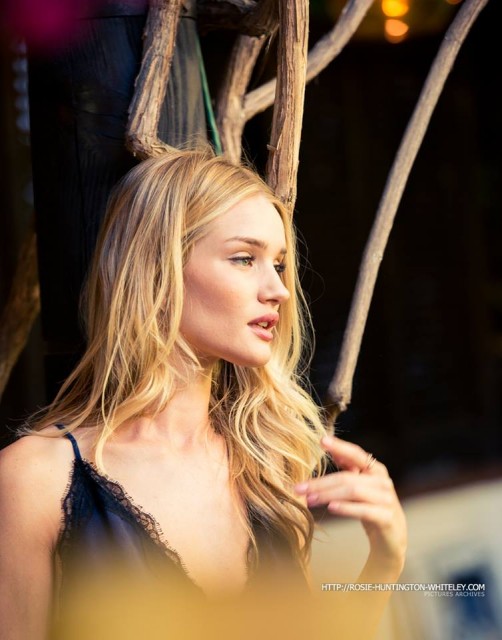 Rosie Huntington-Whiteley Fotoğrafı