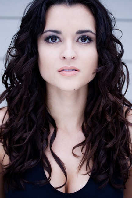 Elle LaMont fotoğrafı