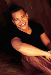 Jason Raize fotoğrafı