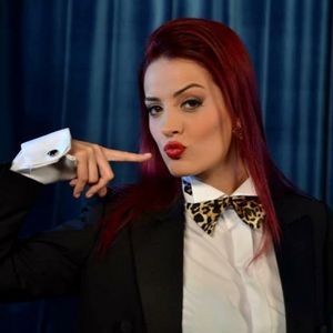 İrem Sak Fotoğrafı