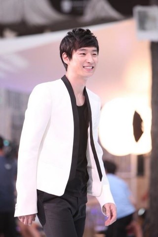 Lee Je-hoon Fotoğrafı