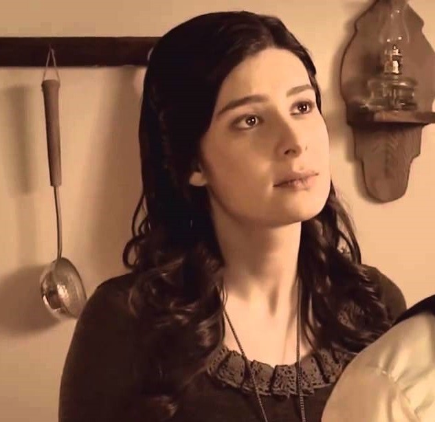 Nur Erkul Fotoğrafı