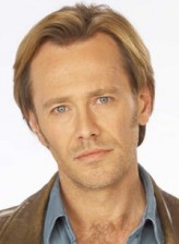 Peter Outerbridge fotoğrafı