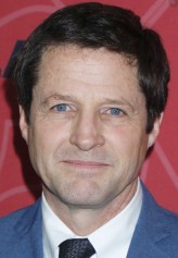 Tim Guinee fotoğrafı