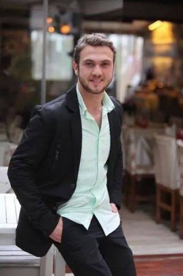 Aras Bulut İynemli Fotoğrafı