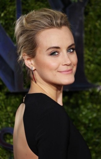 Taylor Schilling Fotoğrafı