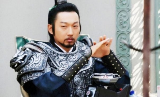 Lee Seung-hyo Fotoğrafı