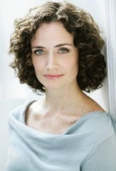 Samantha Ives fotoğrafı